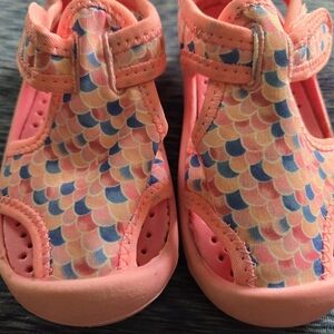 OshKosh B'Gosh Girls Aquatic Water Shoe, 8M, pink, blue and white